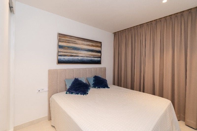 3 bedroom Apartment for sale in Fuengirola with pool garage - € 750,000 (Ref: 7929231)