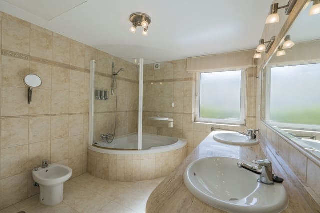 5 chambre Villa/Maison à vendre à Valtocado, Mijas avec piscine garage - 1 375 000 € (Ref: 7965058)