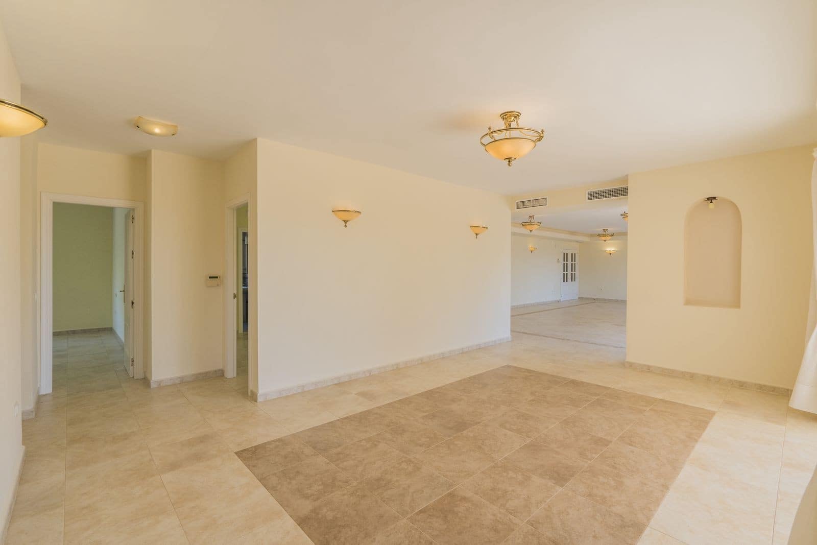 5 chambre Villa/Maison à vendre à Valtocado avec piscine garage - 1 375 000 € (Ref: 7965058)
