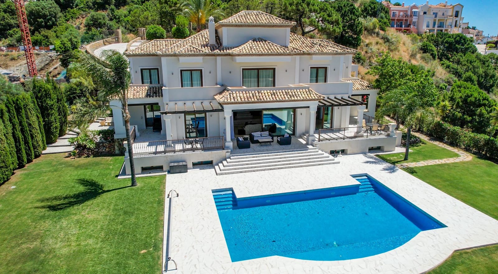 6 bedroom Villa for sale in Benahavis with pool garage - € 2,475,000 (Ref: 7968745)