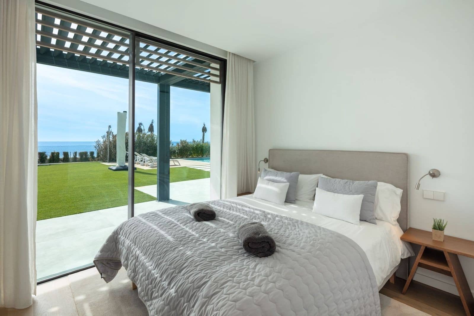 5 bedroom Villa for sale in Estepona with pool garage - € 6,300,000 (Ref: 7981110)