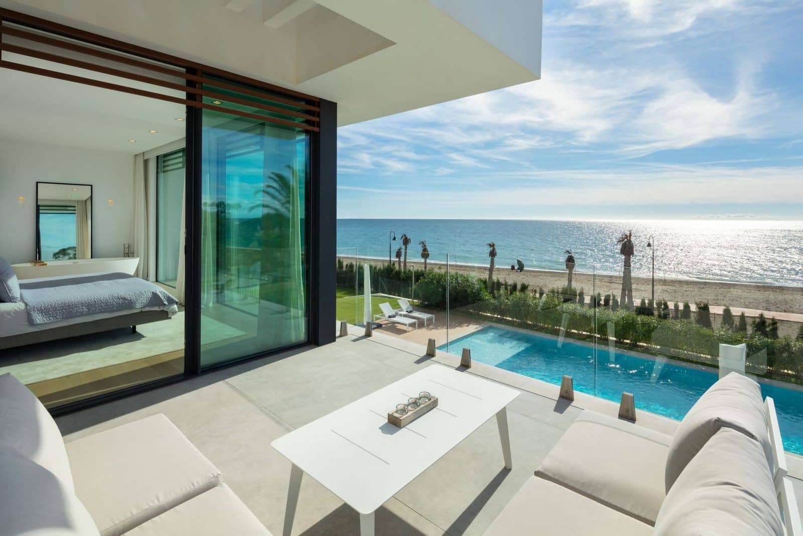 5 bedroom Villa for sale in Estepona with pool garage - € 6,300,000 (Ref: 7981110)