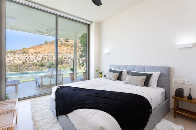 3 bedroom Apartment for sale in El Higuerón, Fuengirola with pool garage - € 1,290,000 (Ref: 8015954)