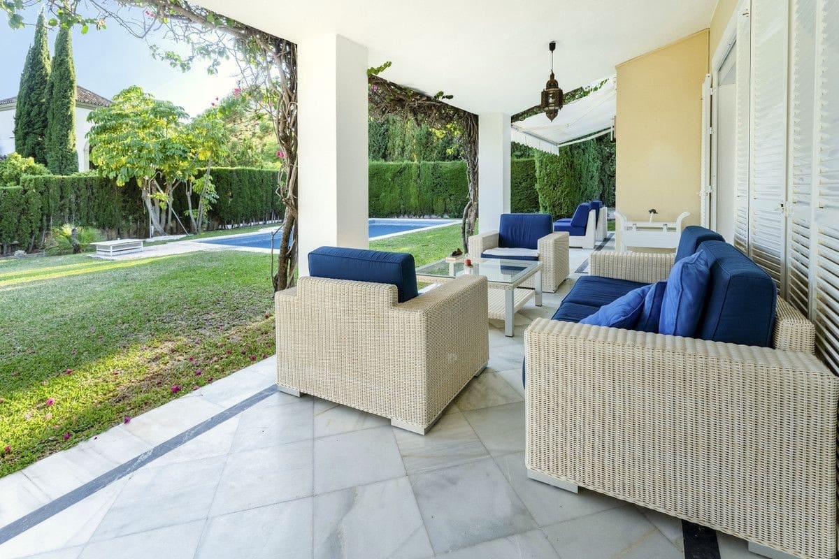 5 sypialnia Willa na sprzedaż w Golden Mile z basenem garażem - 3 350 000 € (Ref: 8017402)