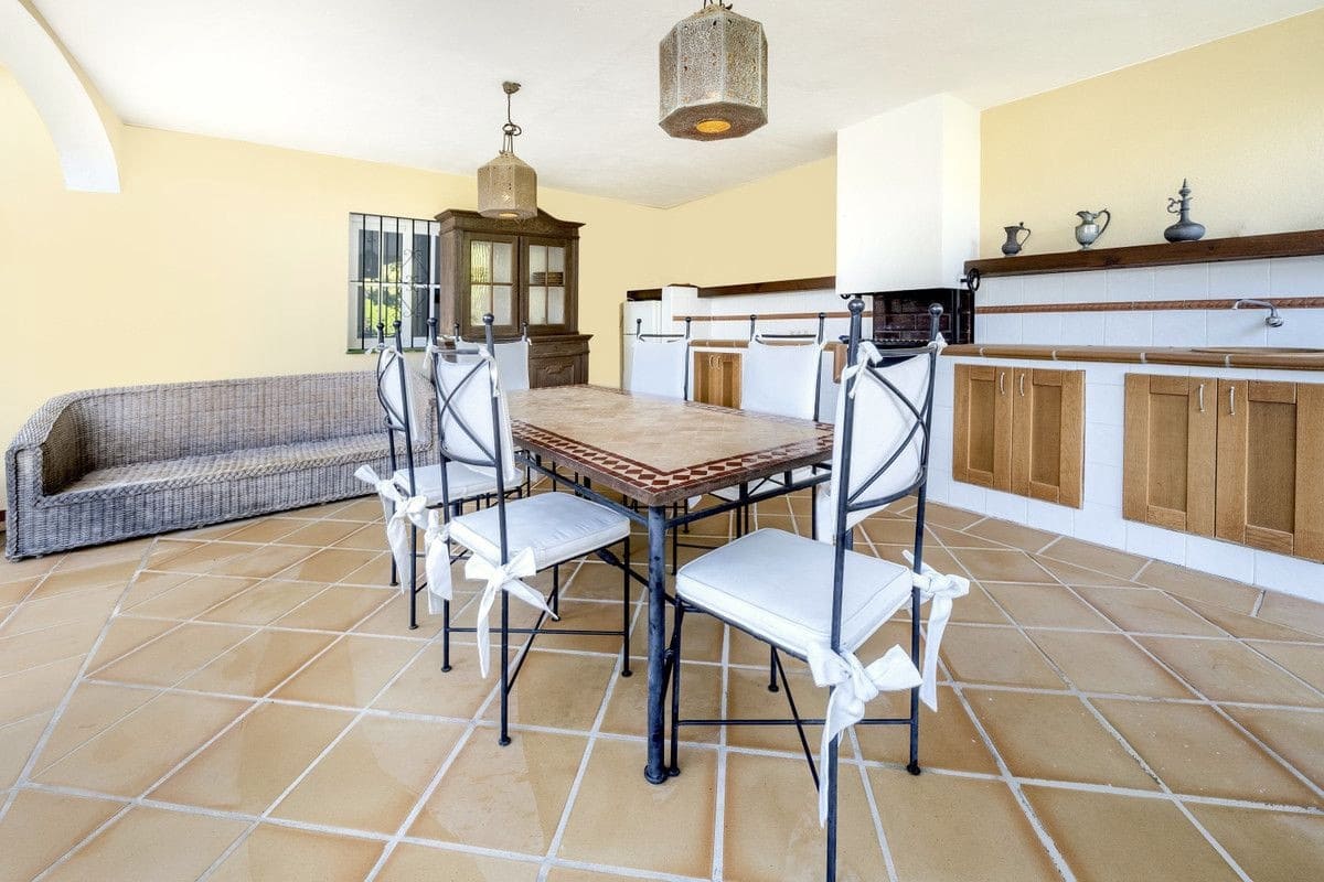 5 sypialnia Willa na sprzedaż w Golden Mile z basenem garażem - 3 350 000 € (Ref: 8017402)