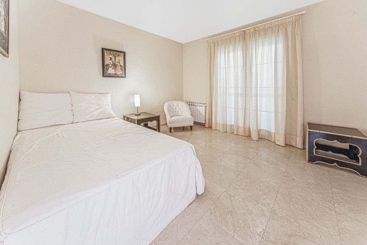 5 sypialnia Willa na sprzedaż w Golden Mile z basenem garażem - 3 350 000 € (Ref: 8017402)