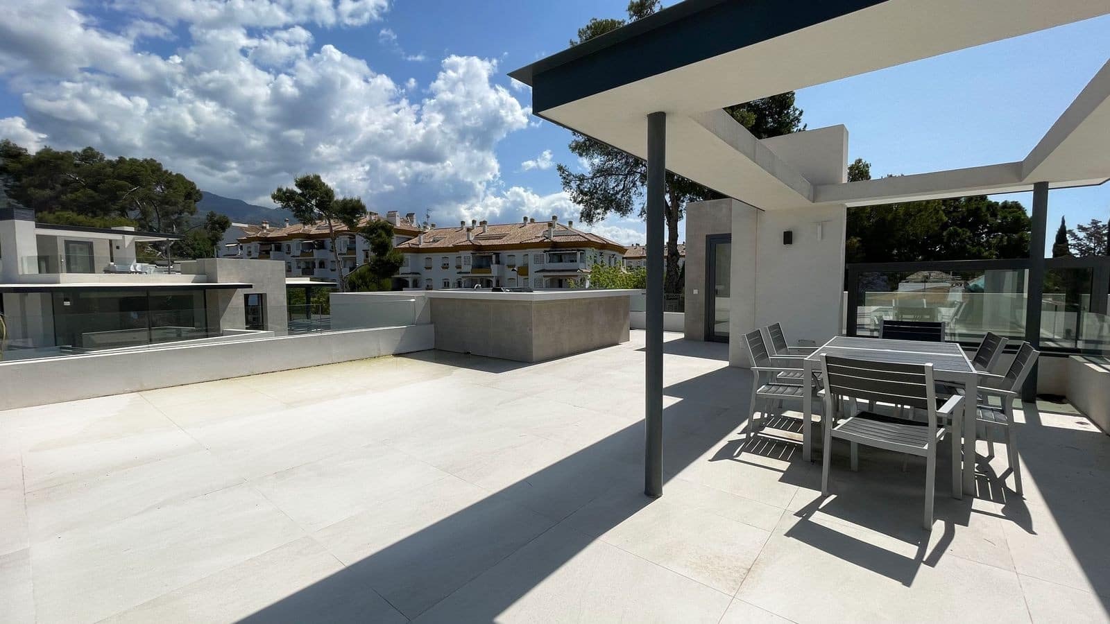 5 bedroom Villa for sale in Golden Mile with pool garage - € 4,450,000 (Ref: 8026696)