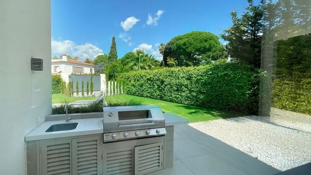 5 bedroom Villa for sale in Golden Mile, Marbella with pool garage - € 4,450,000 (Ref: 8026696)