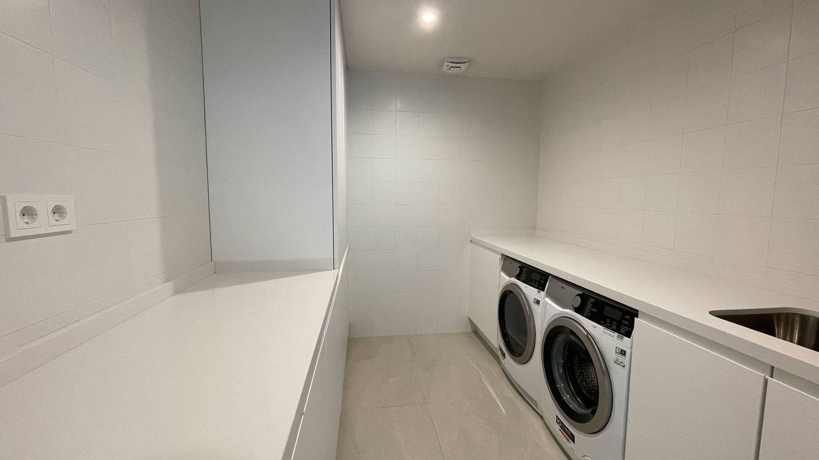 5 bedroom Villa for sale in Golden Mile with pool garage - € 4,450,000 (Ref: 8026696)