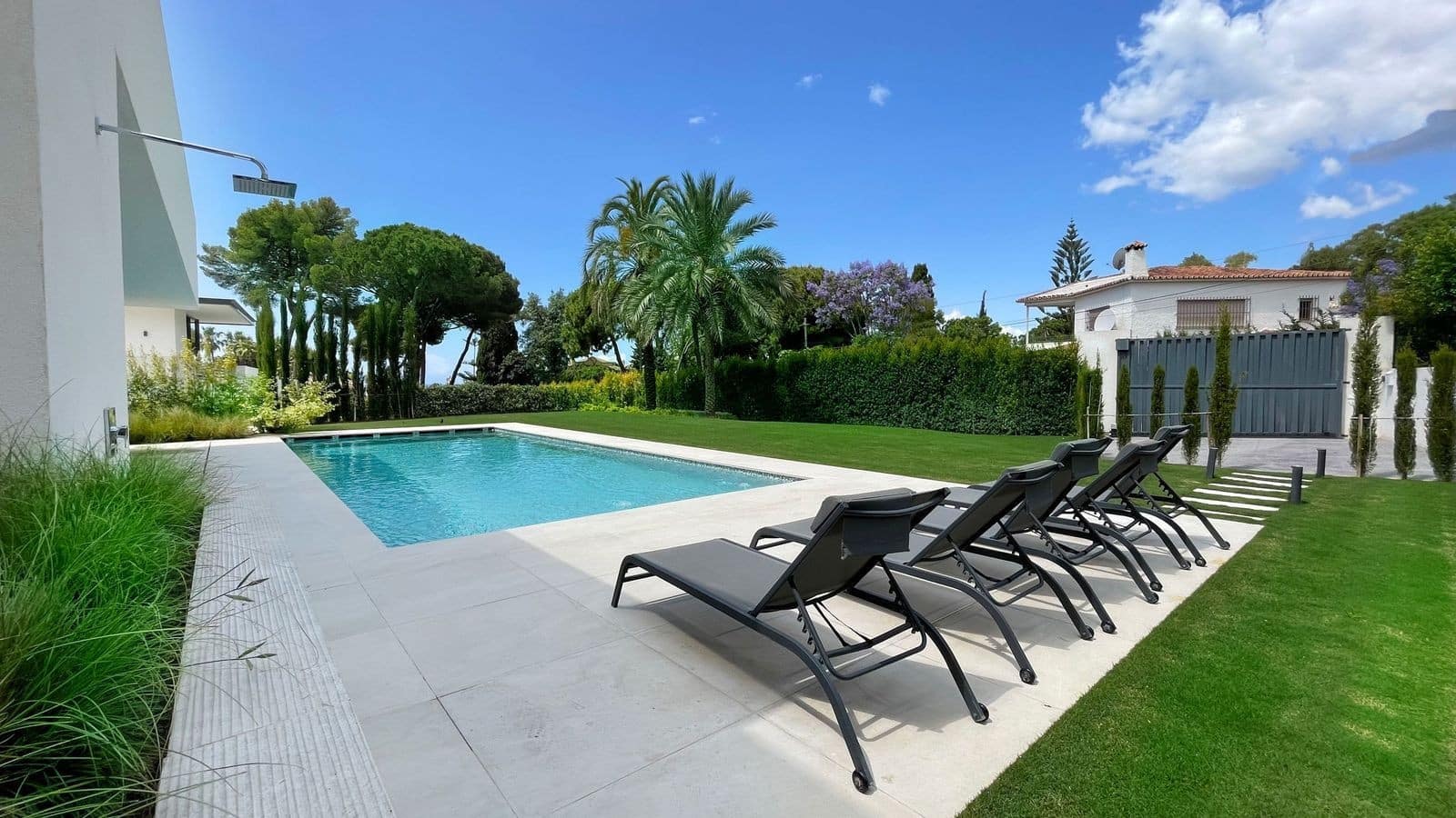 5 bedroom Villa for sale in Golden Mile with pool garage - € 4,650,000 (Ref: 8026696)