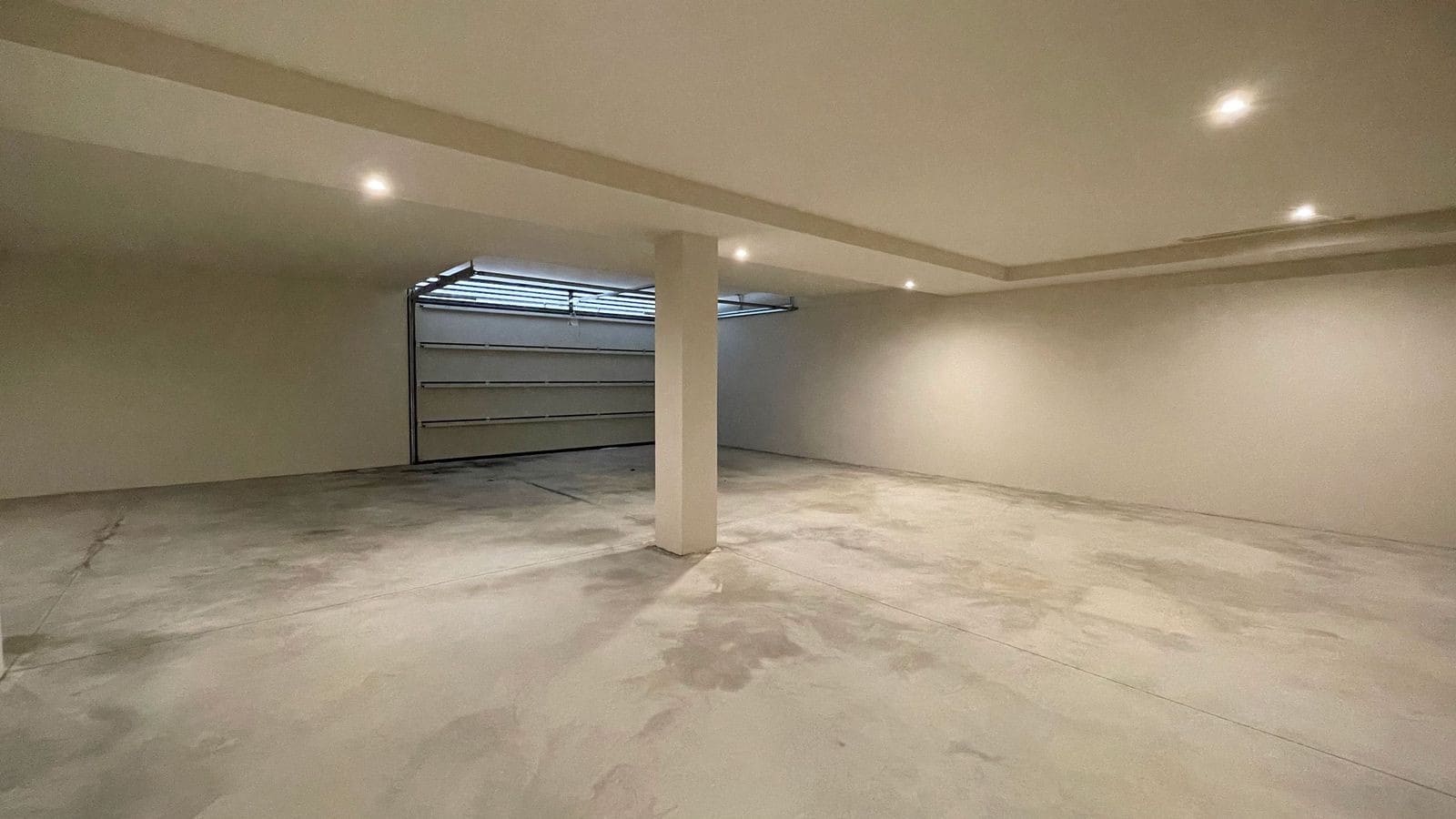 5 bedroom Villa for sale in Golden Mile with pool garage - € 4,650,000 (Ref: 8026696)