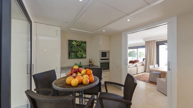 3 slaapkamer Penthouse te koop in Marbella met zwembad garage - € 1.260.000 (Ref: 8037905)