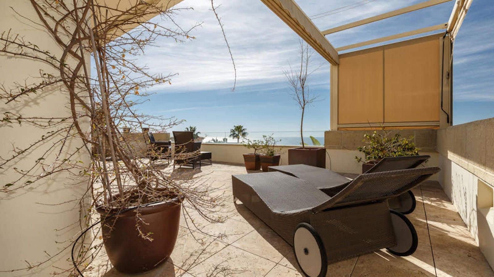 3 makuuhuone Kattohuoneisto myytävänä paikassa Marbella mukana uima-altaan 
autotalli - 1 260 000 € (Ref: 8037905)