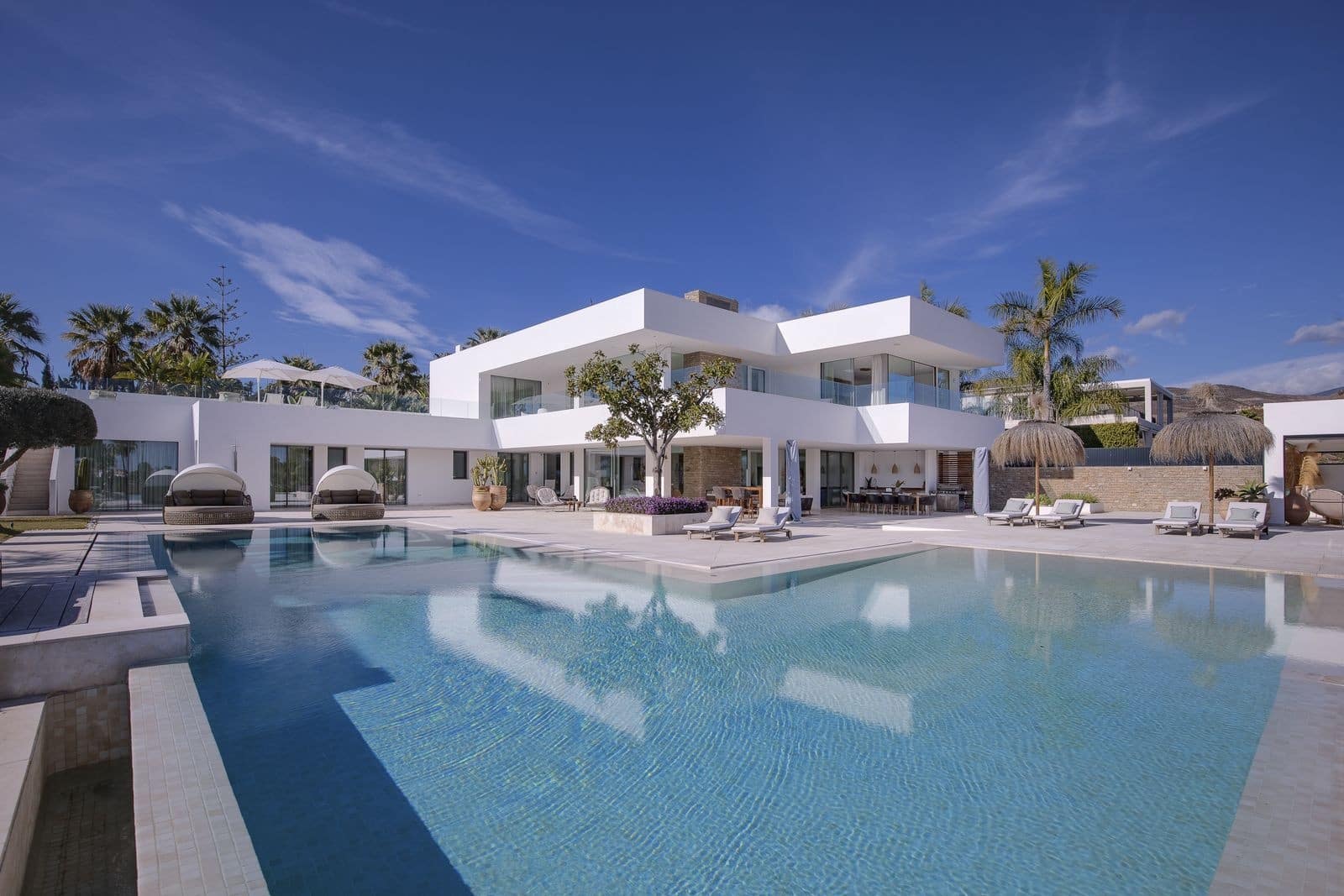 7 bedroom Villa for sale in Nueva Andalucia with pool garage - € 8,900,000 (Ref: 8037906)