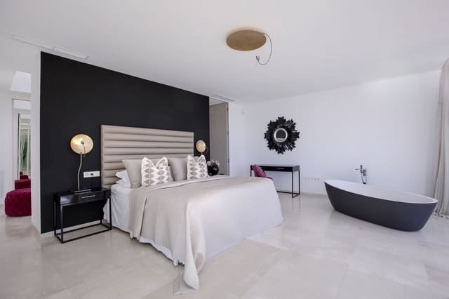 7 sovrum Villa till salu i Nueva Andalucia, Marbella med pool garage - 8 900 000 € (Ref: 8037906)