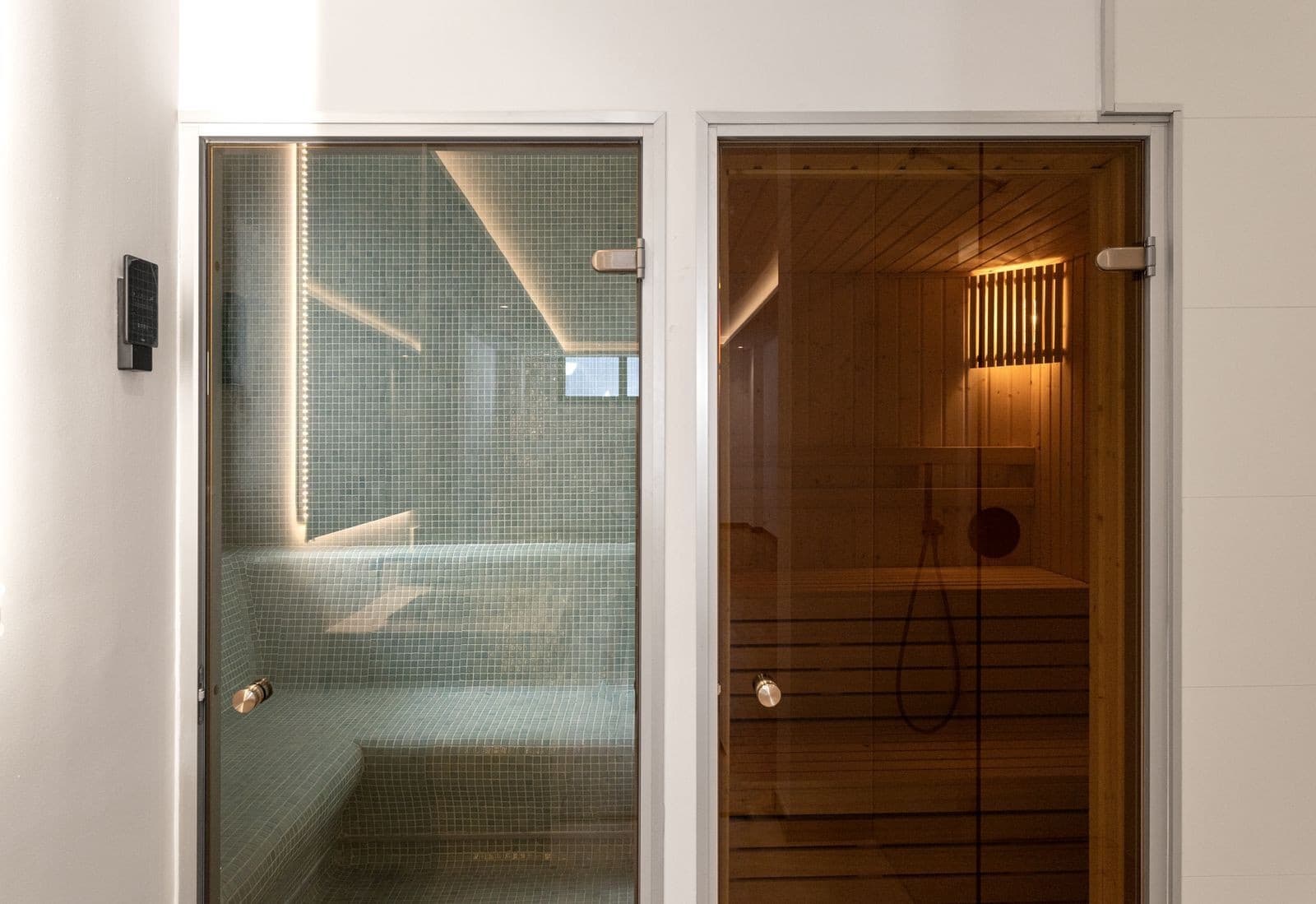 4 bedroom Villa for sale in Marbella with pool garage - € 4,500,000 (Ref: 8037911)