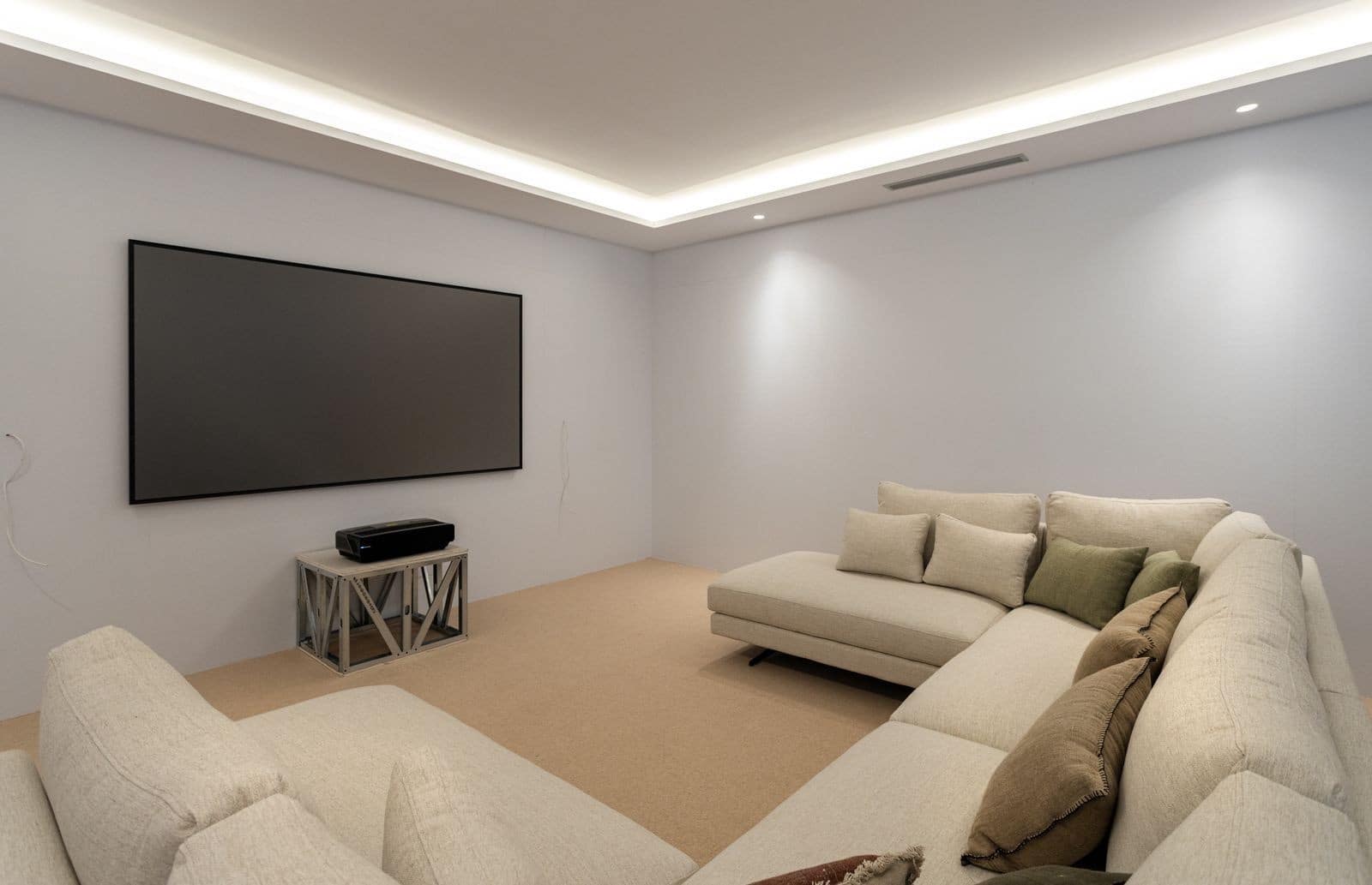 4 bedroom Villa for sale in Marbella with pool garage - € 4,500,000 (Ref: 8037911)