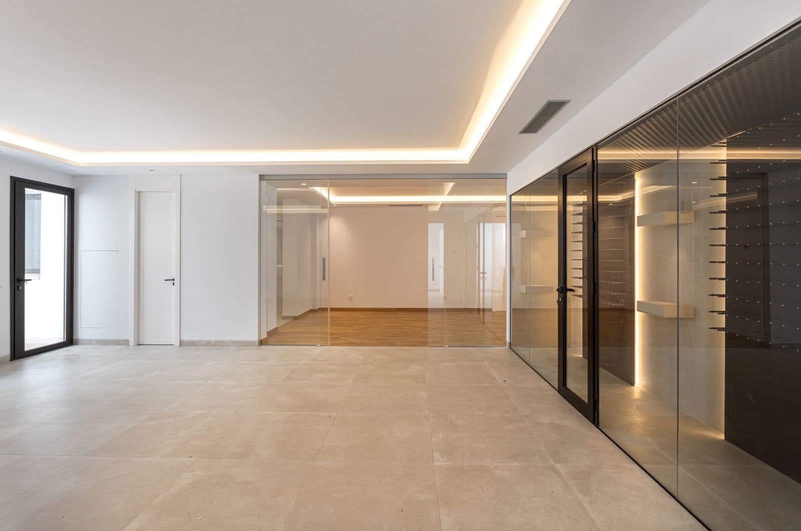 4 bedroom Villa for sale in Marbella with pool garage - € 4,500,000 (Ref: 8037911)