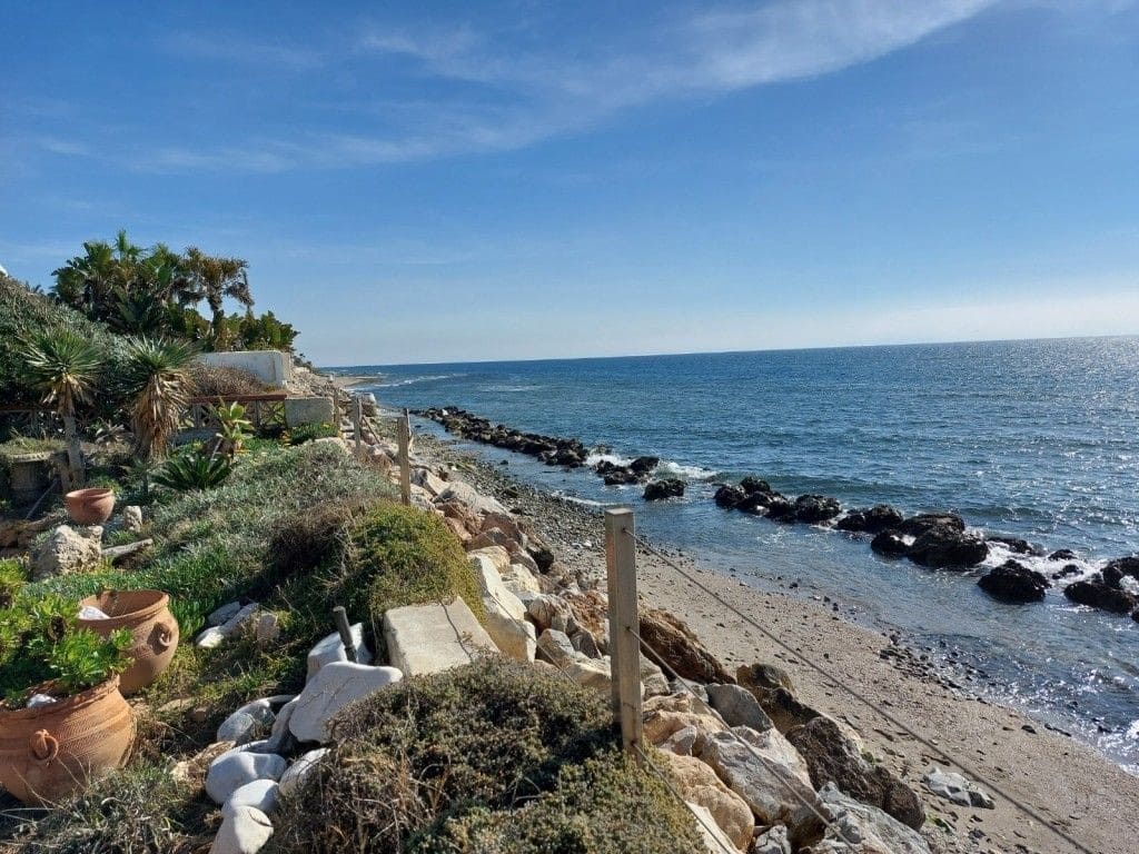 3 bedroom Villa for sale in Marbella with pool garage - € 2,500,000 (Ref: 8050867)