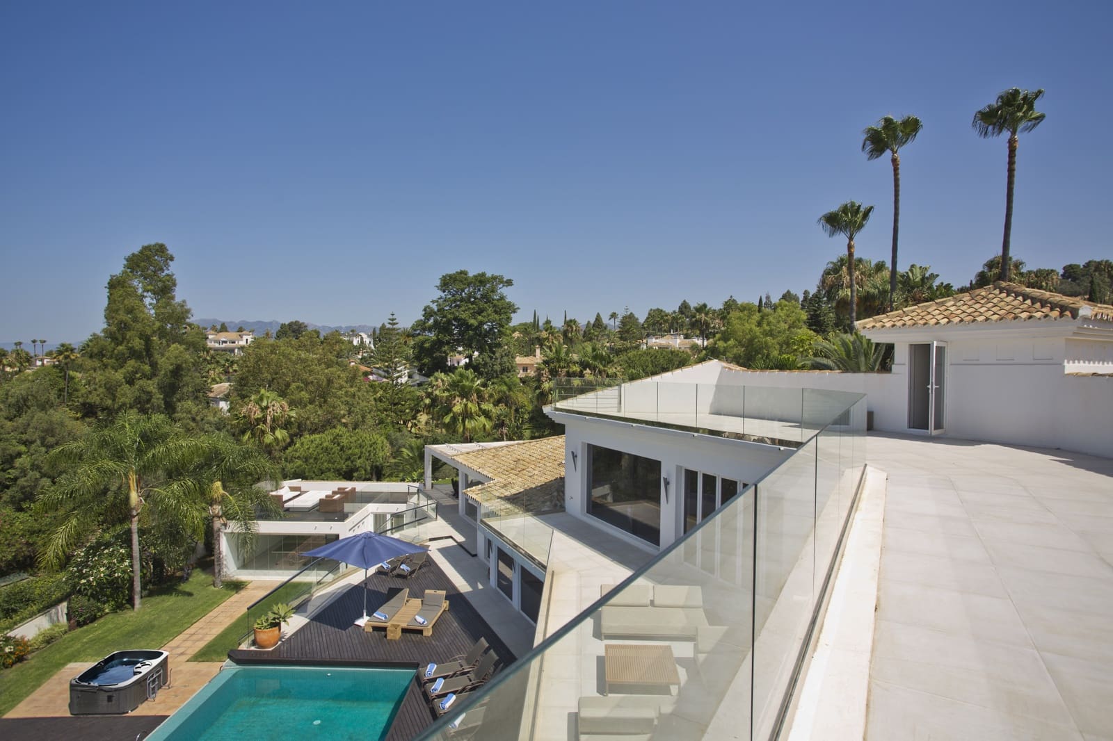 7 bedroom Villa for sale in Marbella with pool garage - € 3,750,000 (Ref: 8050871)