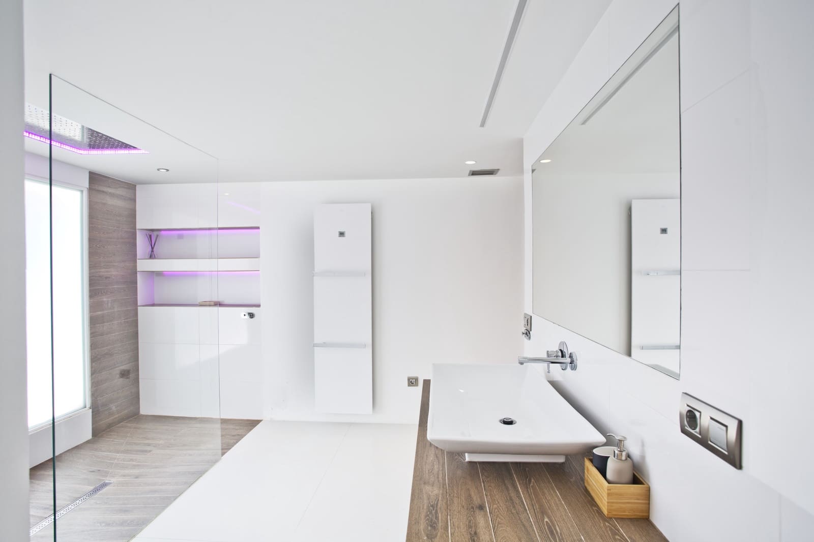 7 bedroom Villa for sale in Marbella with pool garage - € 3,750,000 (Ref: 8050871)