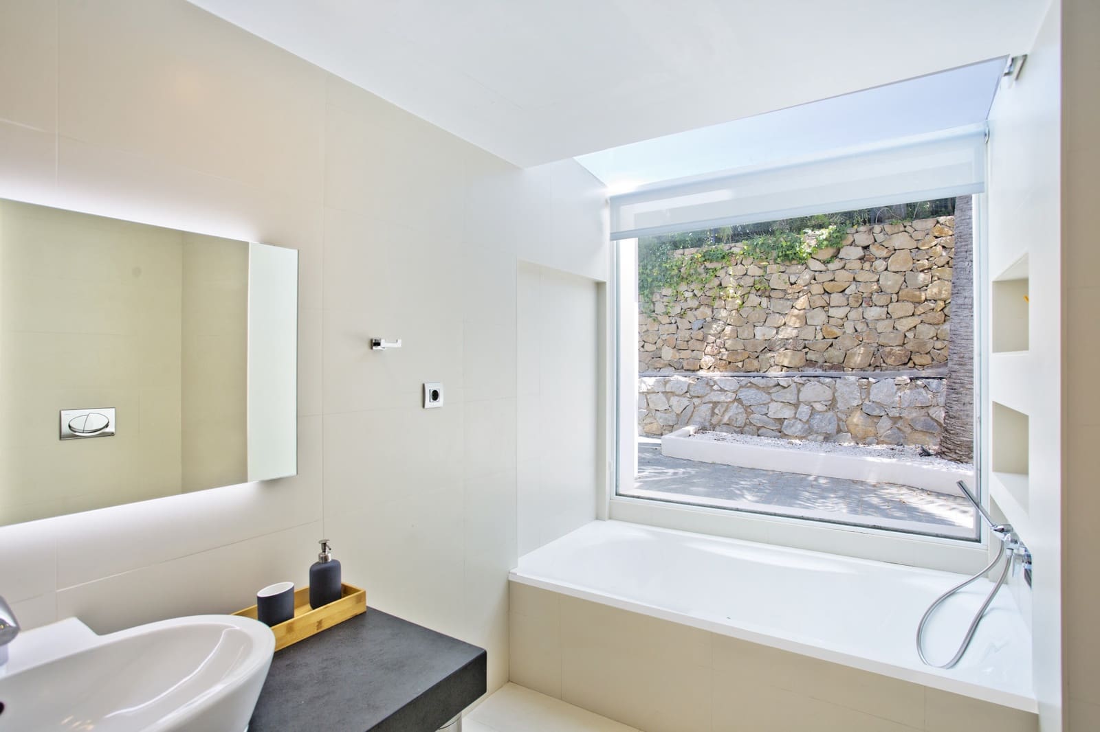 7 bedroom Villa for sale in Marbella with pool garage - € 3,750,000 (Ref: 8050871)