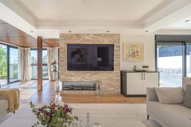 5 soverom Villa til salgs i Marbella med svømmebasseng garasje - € 2 590 000 (Ref: 8053266)