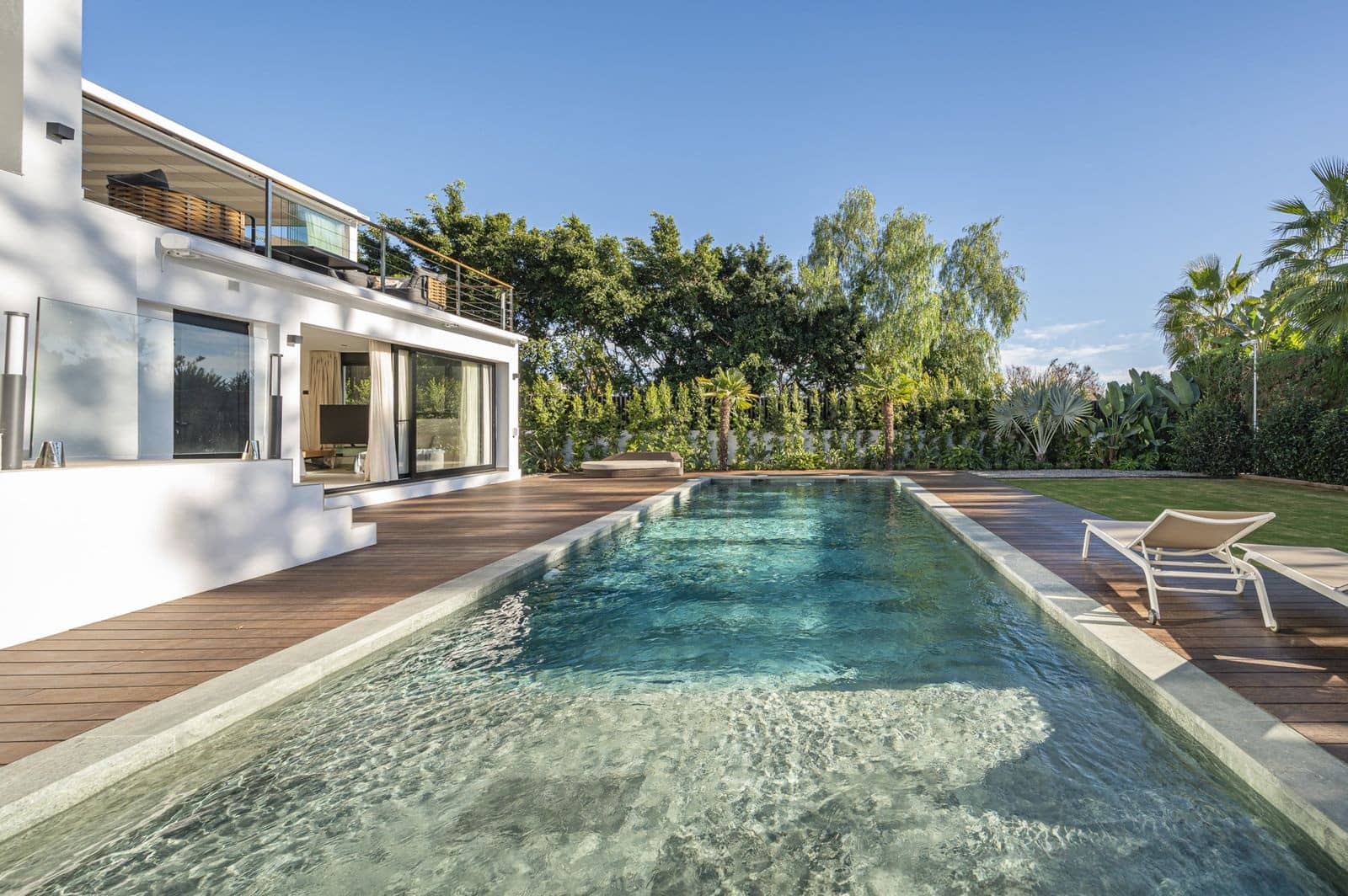 5 bedroom Villa for sale in Marbella with pool garage - € 2,590,000 (Ref: 8053266)