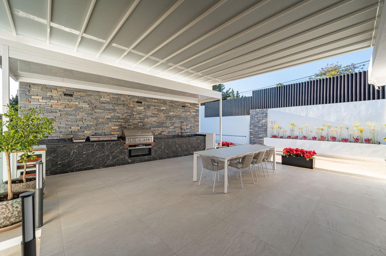 5 sovrum Villa till salu i Marbella med pool garage - 2 590 000 € (Ref: 8053266)