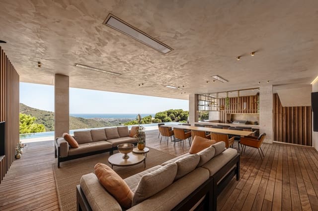 7 bedroom Villa for sale in Benahavís with pool garage - € 9,750,000 (Ref: 8055503)