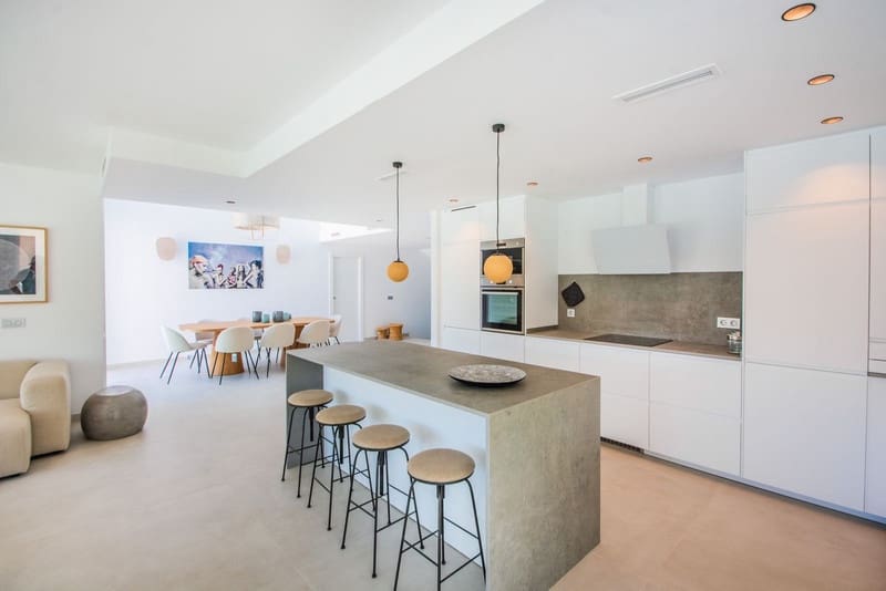 3 sovrum Villa till salu i Marbella med pool garage - 1 600 000 € (Ref: 8060593)