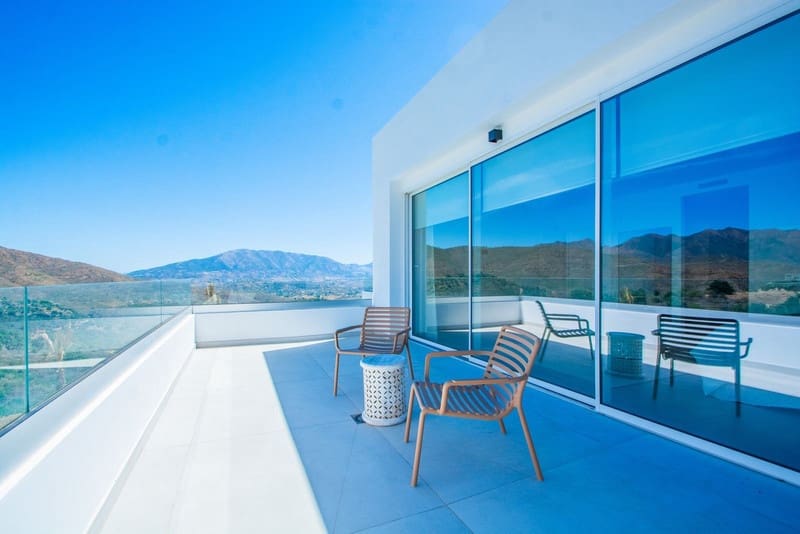 3 sovrum Villa till salu i Marbella med pool garage - 1 600 000 € (Ref: 8060593)