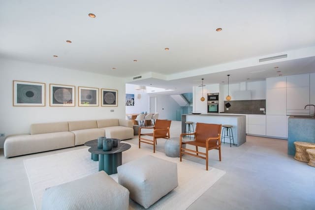 3 sovrum Villa till salu i Marbella med pool garage - 1 600 000 € (Ref: 8060593)