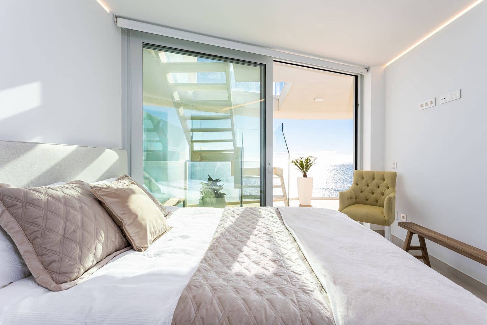 2 soveværelse Penthouse til salg i Carvajal med swimmingpool garage - € 1.070.000 (Ref: 8065370)