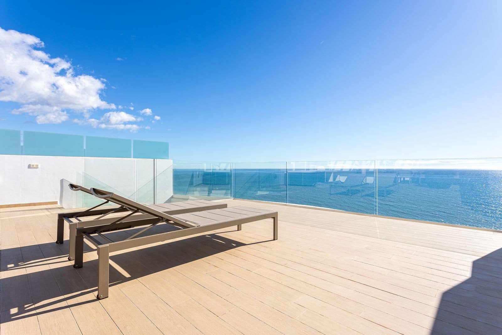 2 soveværelse Penthouse til salg i Carvajal med swimmingpool garage - € 1.070.000 (Ref: 8065370)