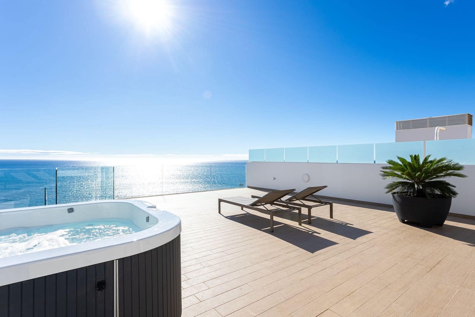 2 slaapkamer Penthouse te koop in Fuengirola met zwembad garage - € 1.070.000 (Ref: 8065370)