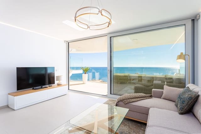 Ático de 2 habitaciones en Las Gaviotas  - Carvajal, Fuengirola en venta con piscina garaje - 1.070.000 € (Ref: 8065370)