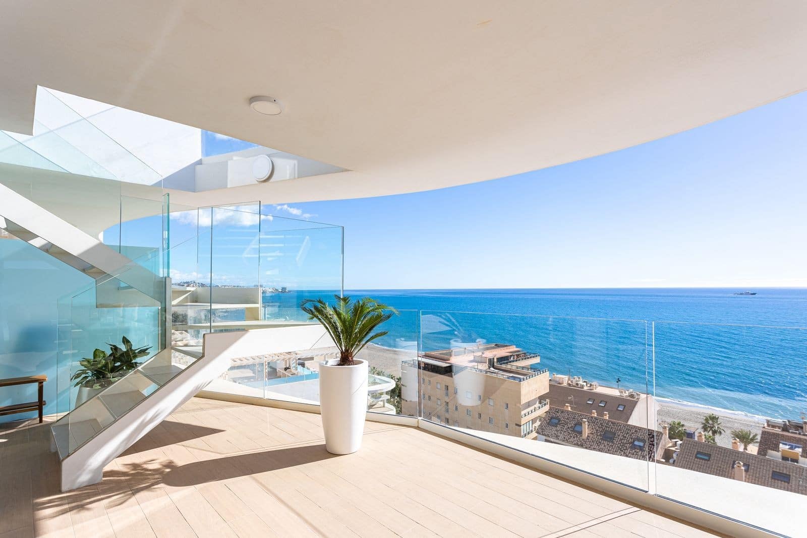 2 slaapkamer Penthouse te koop in Fuengirola met zwembad garage - € 1.070.000 (Ref: 8065370)