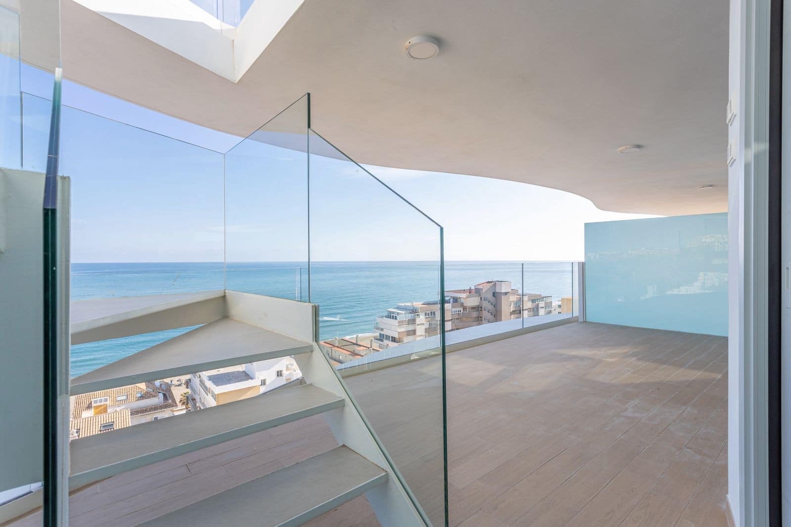 2 slaapkamer Penthouse te koop in Fuengirola met zwembad garage - € 1.070.000 (Ref: 8065370)