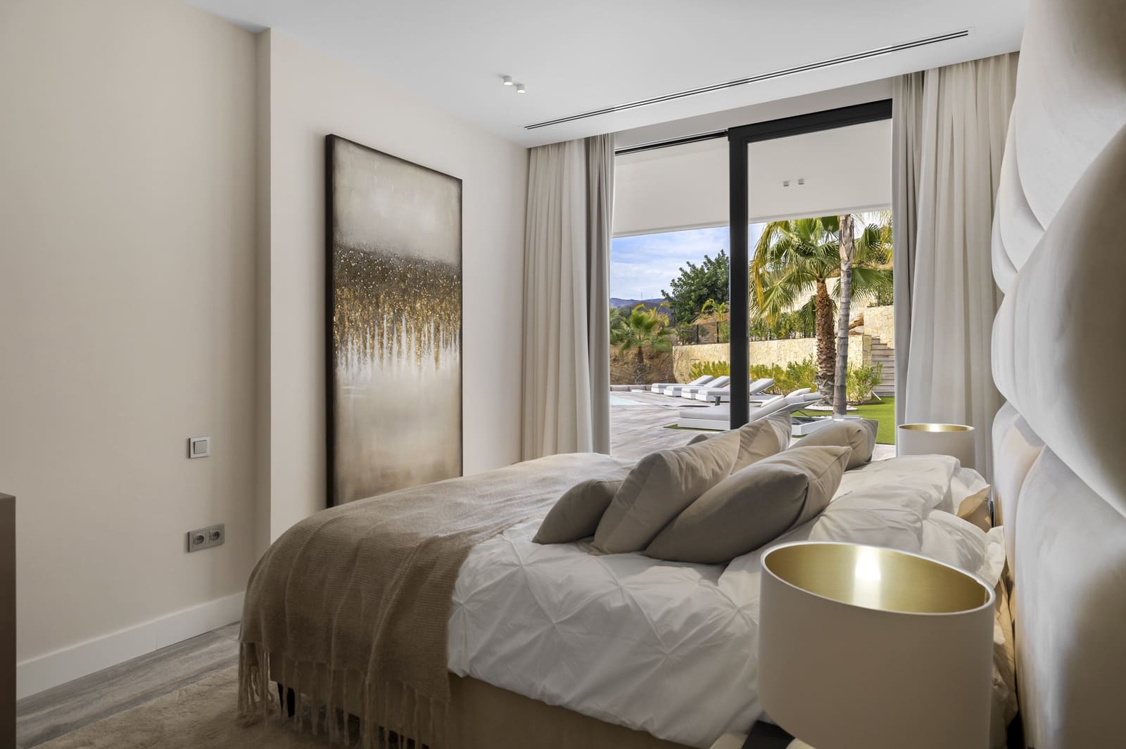 7 bedroom Villa for sale in Benahavis with pool garage - € 4,900,000 (Ref: 8075727)