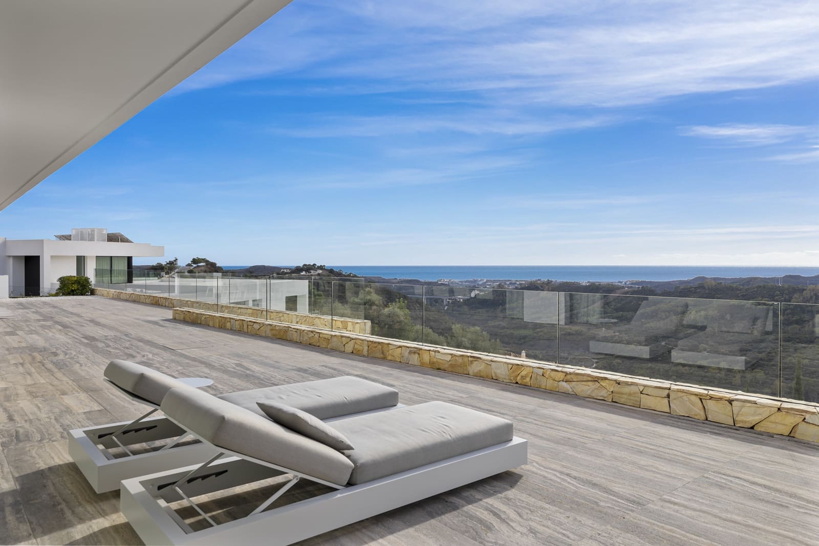 7 bedroom Villa for sale in Benahavis with pool garage - € 4,900,000 (Ref: 8075727)