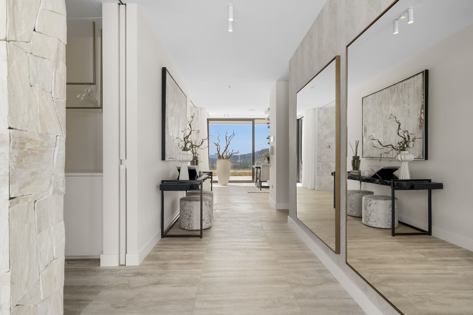 7 bedroom Villa for sale in Benahavis with pool garage - € 4,900,000 (Ref: 8075727)