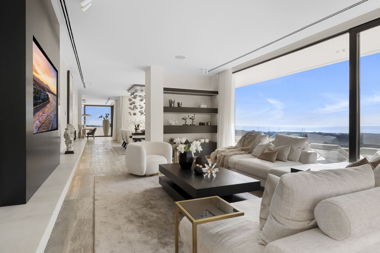 7 bedroom Villa for sale in Benahavis with pool garage - € 4,900,000 (Ref: 8075727)