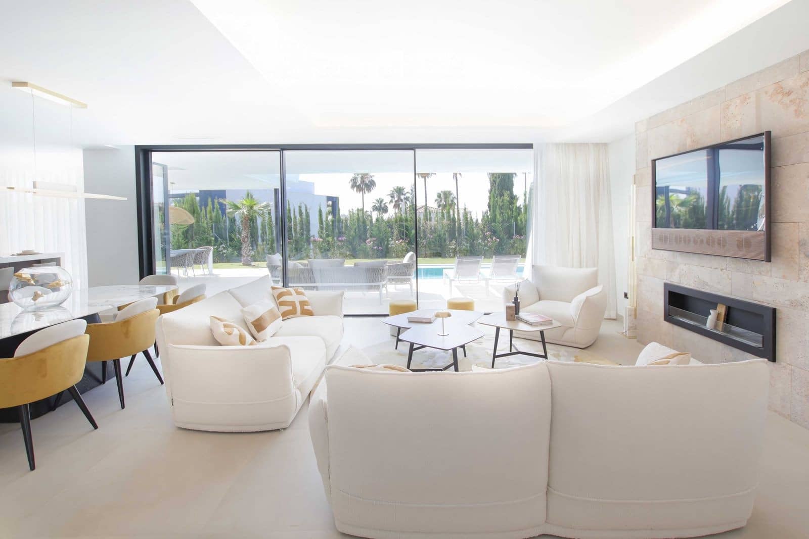 4 sypialnia Willa na sprzedaż w Estepona z basenem garażem - 2 495 000 € (Ref: 8095672)