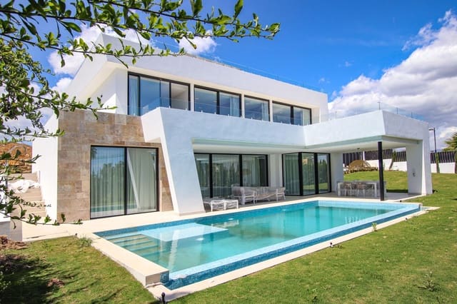 4 sypialnia Willa na sprzedaż w Estepona z basenem garażem - 2 495 000 € (Ref: 8095672)