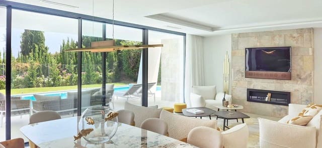 4 sypialnia Willa na sprzedaż w Estepona z basenem garażem - 2 495 000 € (Ref: 8095672)