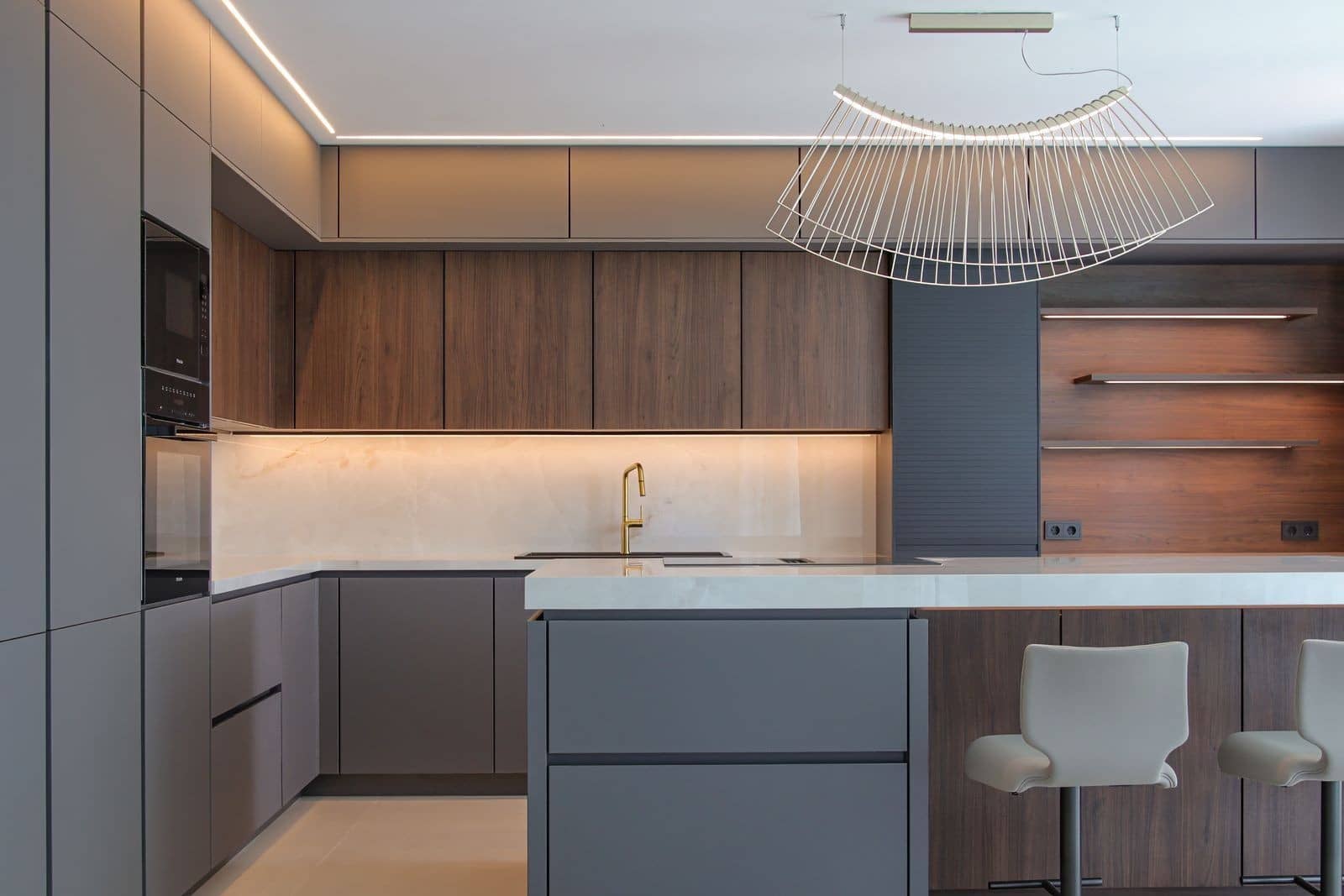 4 sypialnia Willa na sprzedaż w Estepona z basenem garażem - 2 495 000 € (Ref: 8095672)