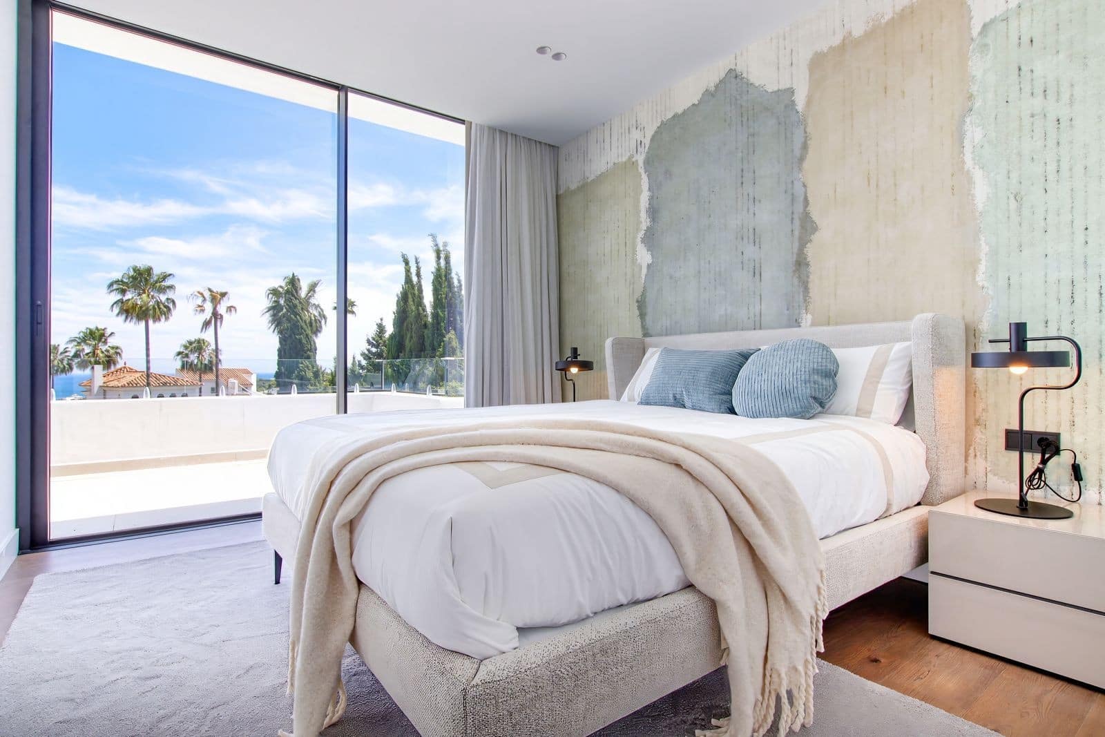 4 sypialnia Willa na sprzedaż w Estepona z basenem garażem - 2 495 000 € (Ref: 8095672)
