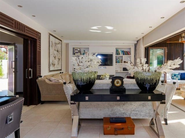 5 slaapkamer Villa te koop in Nueva Andalucia, Marbella met zwembad garage - € 2.700.000 (Ref: 8103419)