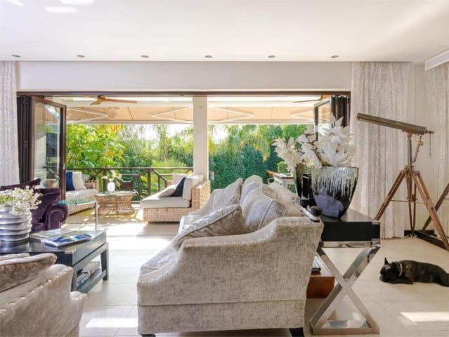 5 slaapkamer Villa te koop in Nueva Andalucia, Marbella met zwembad garage - € 2.700.000 (Ref: 8103419)